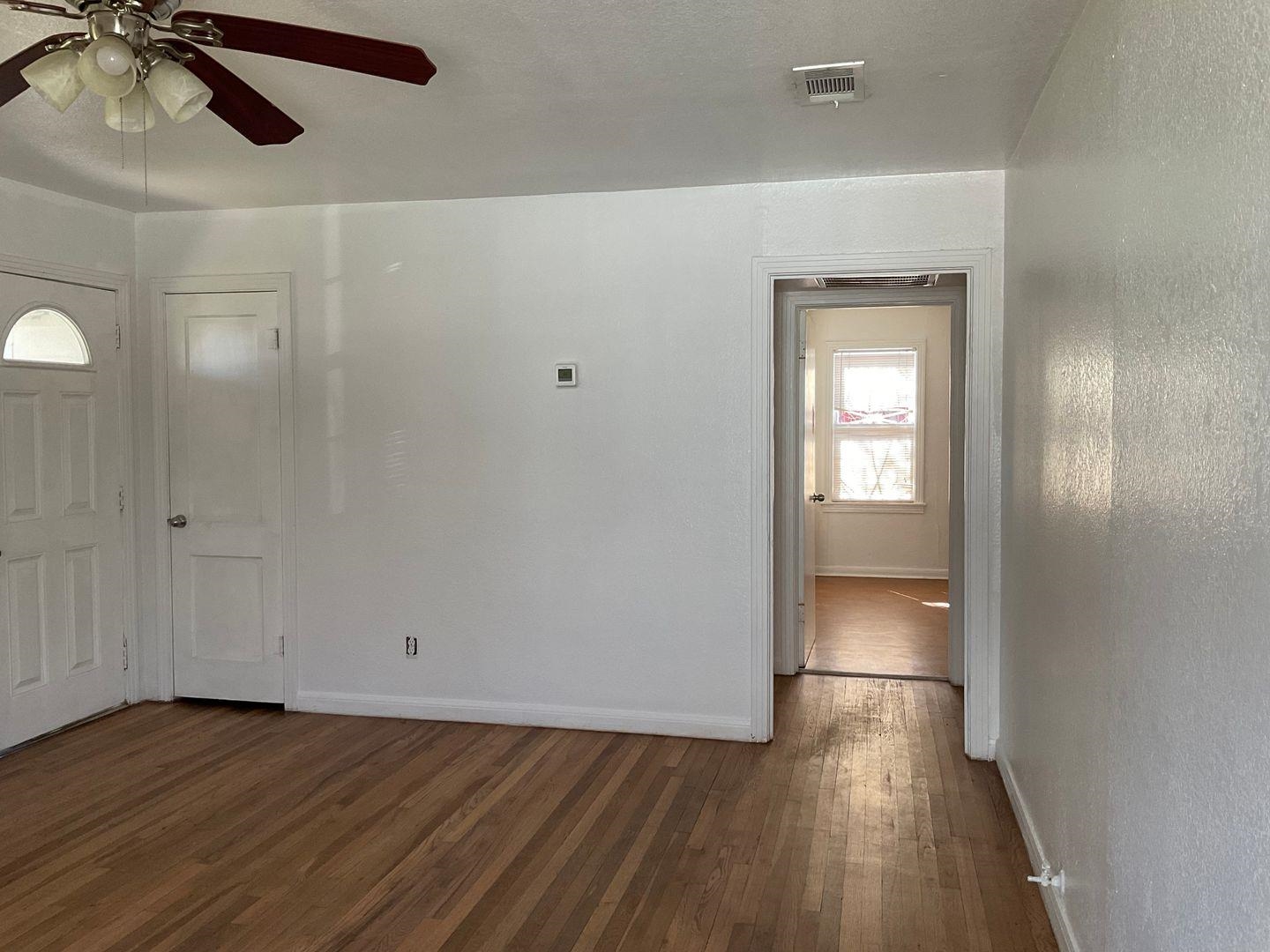1007 Flag Street Llano, TX 78643 - Photo 4 of 10