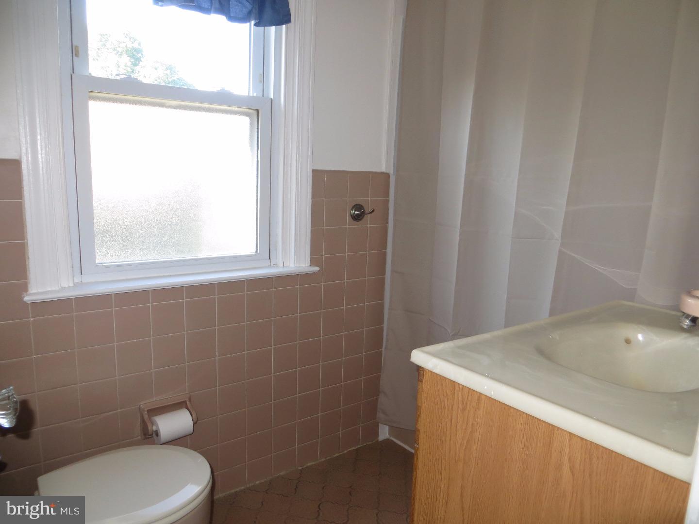 502 Upland Road Havertown, PA 19083 - Photo 15 of 23