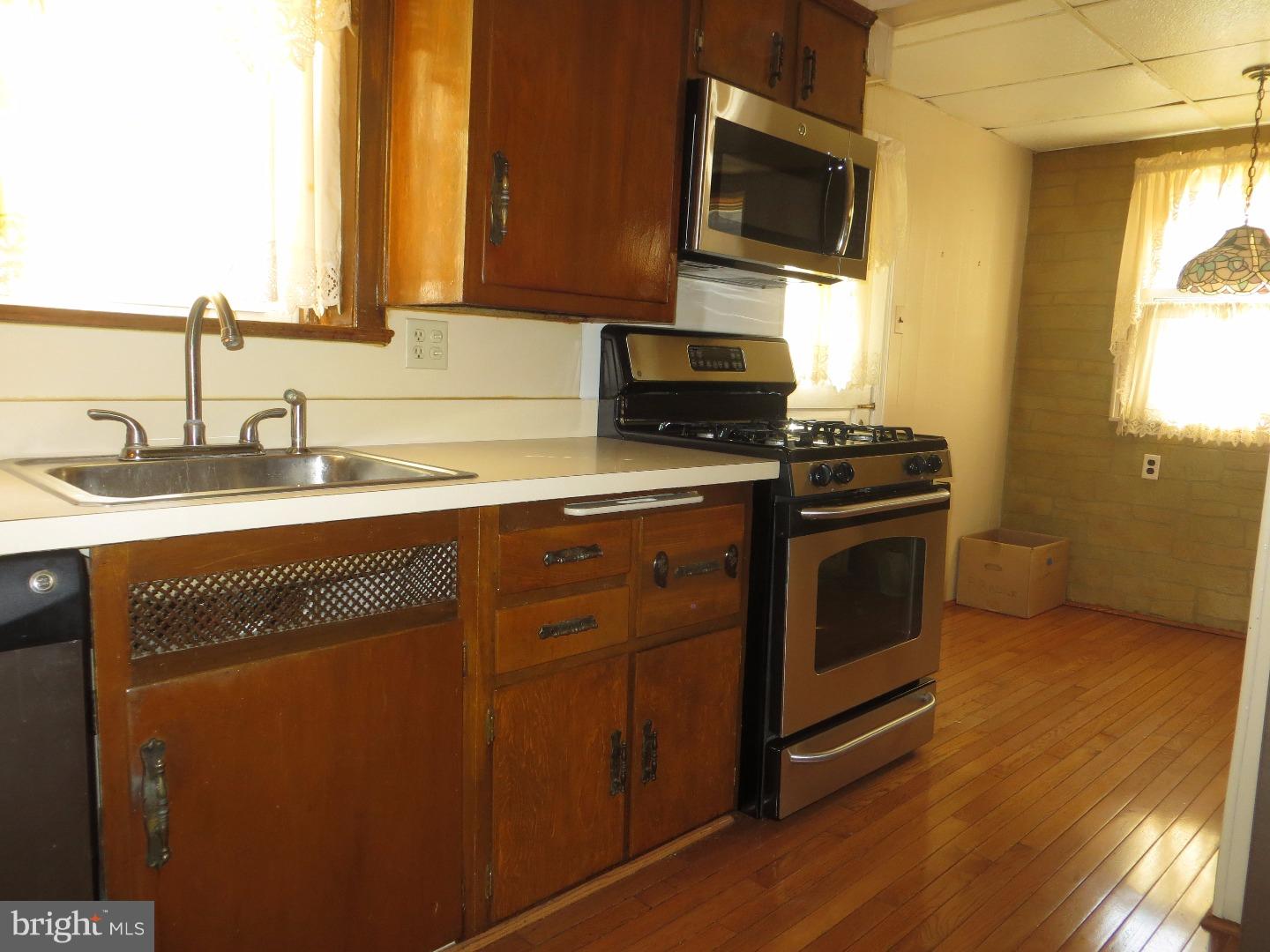 502 Upland Road Havertown, PA 19083 - Photo 8 of 23