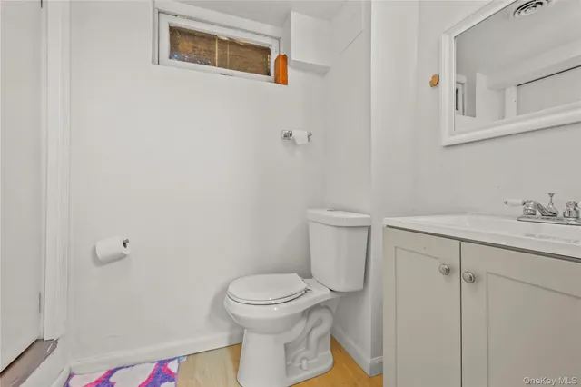 $999,000 | 16803 Cryders Lane | Beechhurst