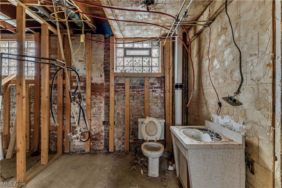 4438 Pearl Road Cleveland, OH 44109 - Photo 45 of 50
