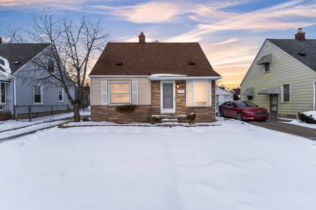 $229,900 | 24700 Ross Street, Dearborn, MI 48124