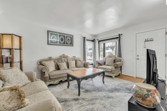 $229,900 | 24700 Ross Street, Dearborn, MI 48124