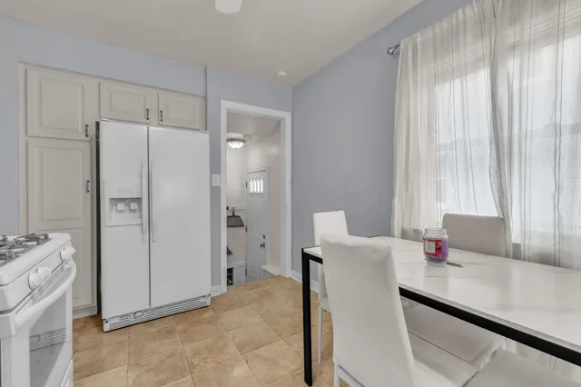 $229,900 | 24700 Ross Street, Dearborn, MI 48124