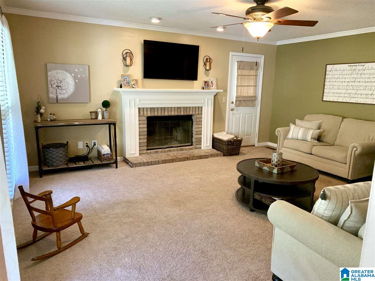 103 Acorn Circle Alabaster, AL 35007 - Photo 3 of 20