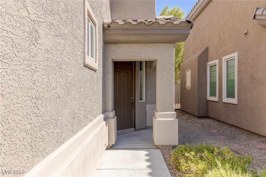 520 Foster Springs Road Las Vegas, NV 89148 - Photo 4 of 65