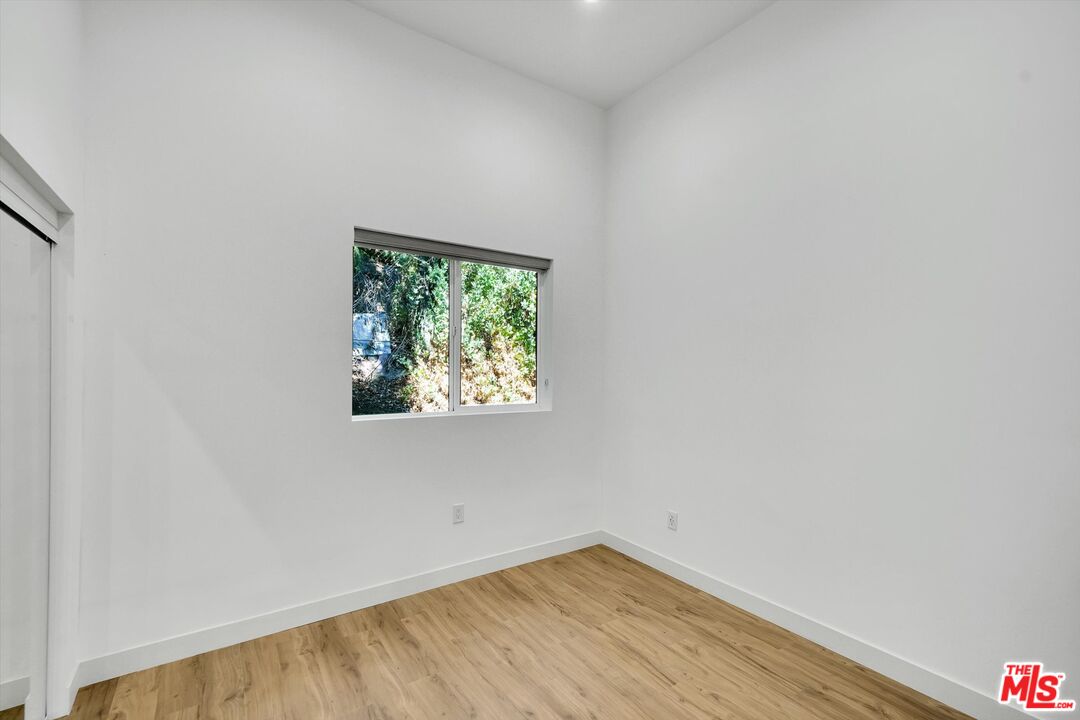 19545 San Jose Street Porter Ranch, CA 91326 - Photo 4 of 10