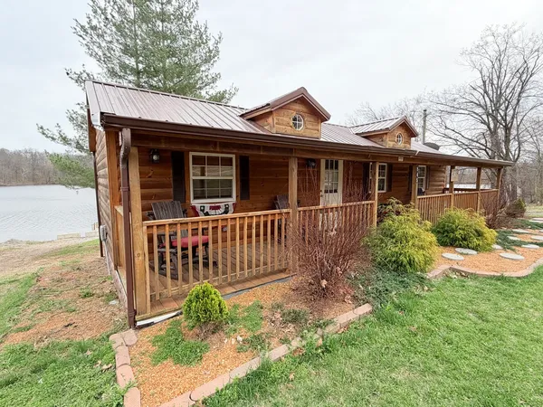 $115,000 | 845 Lakeview Road, Galatia, IL 62935