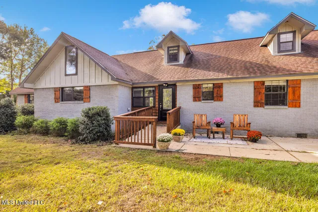 $389,000 | 8012 Coleman Homestead Road, Moss Point, MS 39562