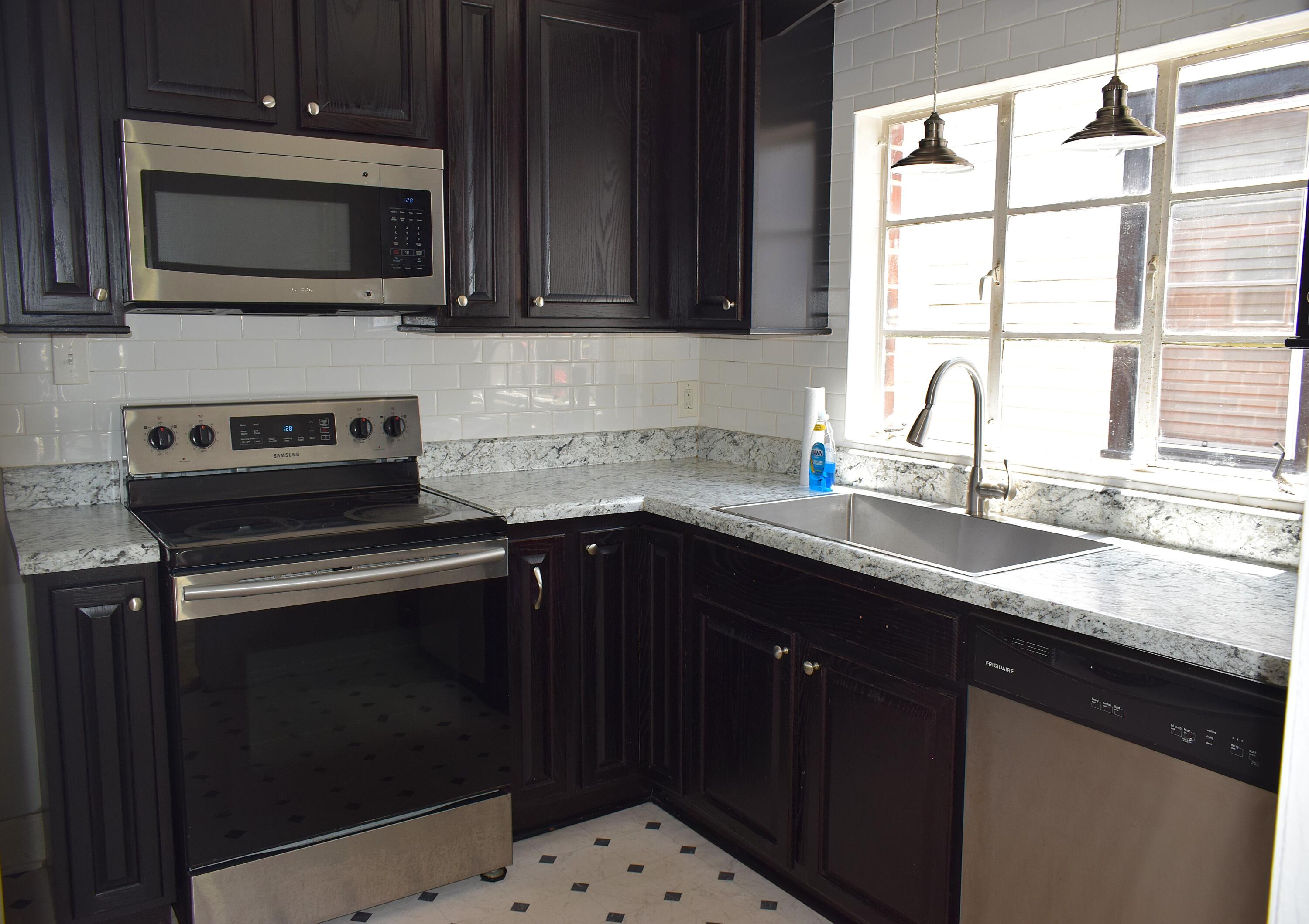1208 Hickman Road Augusta, GA 30904 - Photo 7 of 38 7