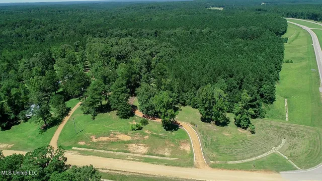 $749,900 | 144 Gum Branch To Highway 25 Road, Sturgis, MS 39769