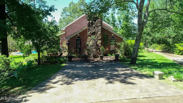 $749,900 | 144 Gum Branch To Highway 25 Road, Sturgis, MS 39769