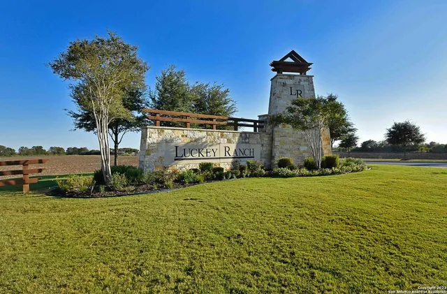 $1,915 | 11916 Stroud Drive, San Antonio, TX 78252