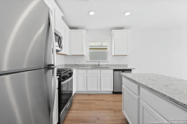 $1,915 | 11916 Stroud Drive, San Antonio, TX 78252