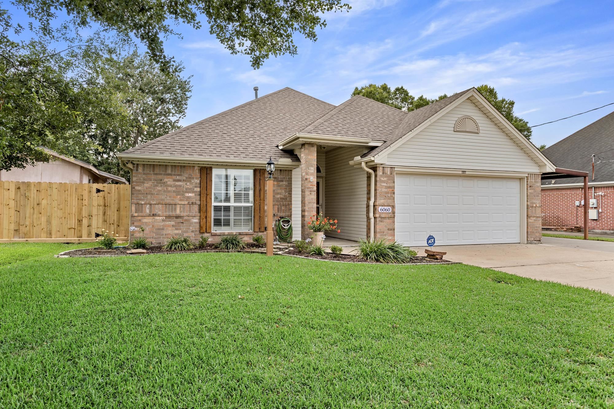 6060 Travis Lumberton, TX 77657 - Photo 2 of 27