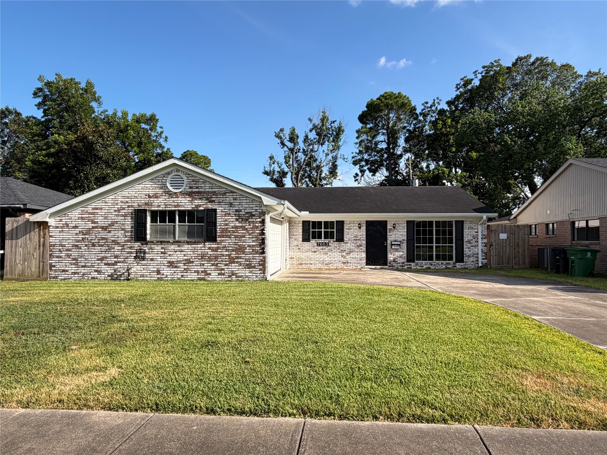 7603 Grape Street Houston, TX 77074 - Photo 1 of 25 Front House View