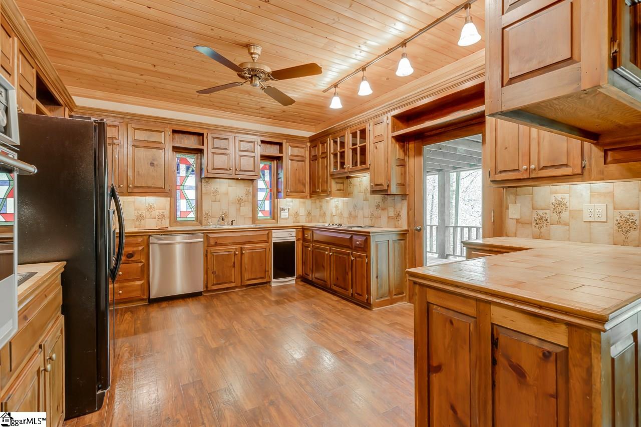 211 Windsor Road Greer, SC 29651 - Photo 12 of 35