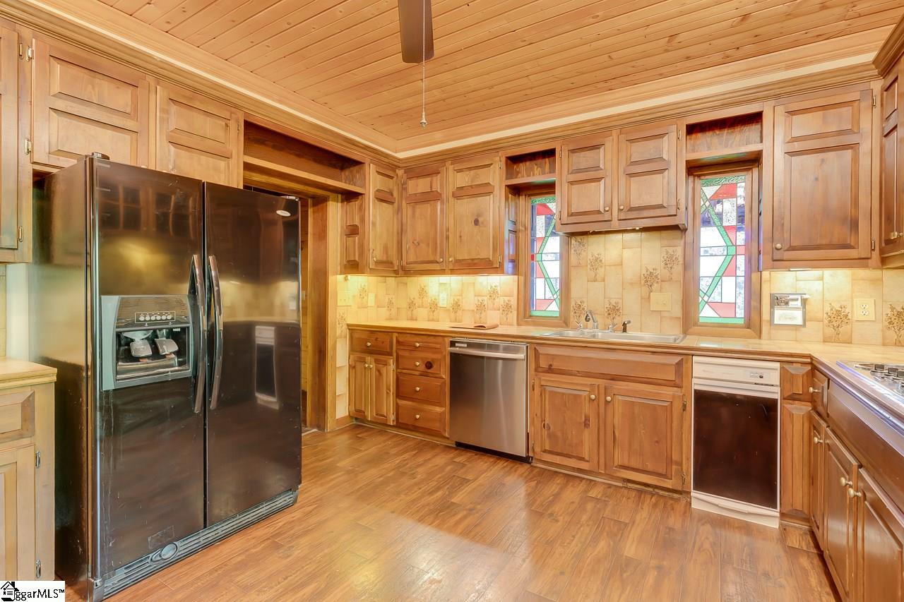 211 Windsor Road Greer, SC 29651 - Photo 13 of 35