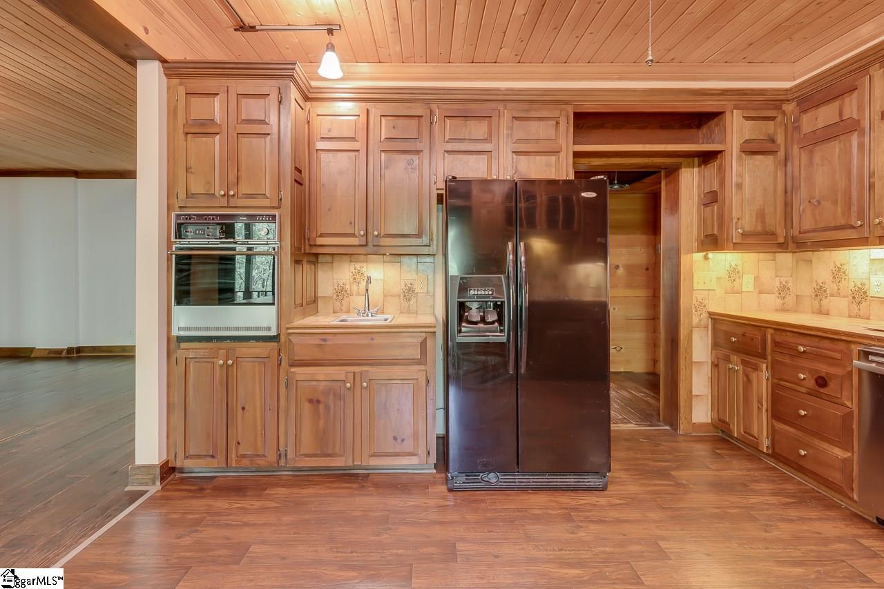211 Windsor Road Greer, SC 29651 - Photo 14 of 35