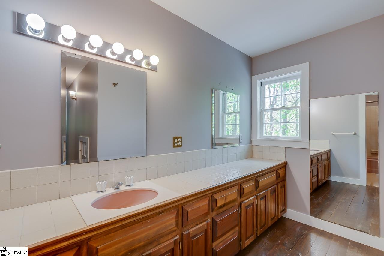 211 Windsor Road Greer, SC 29651 - Photo 26 of 35
