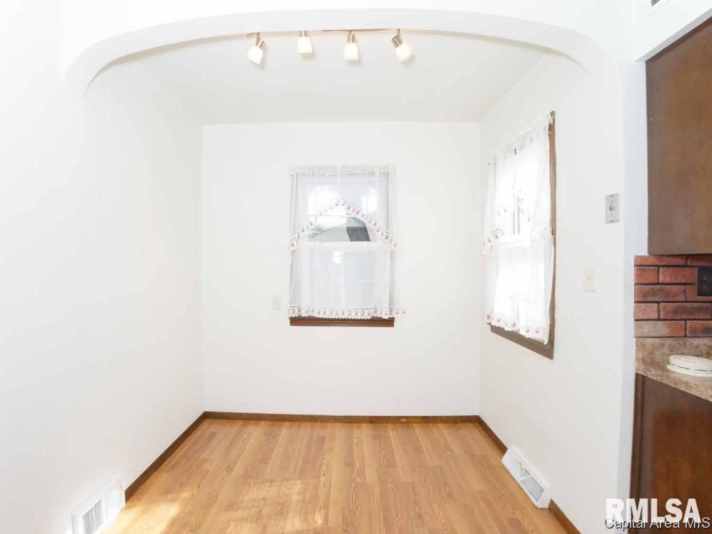 1020 West Maple Avenue South Springfield, IL 62704 - Photo 12 of 29 Gallery Image 12