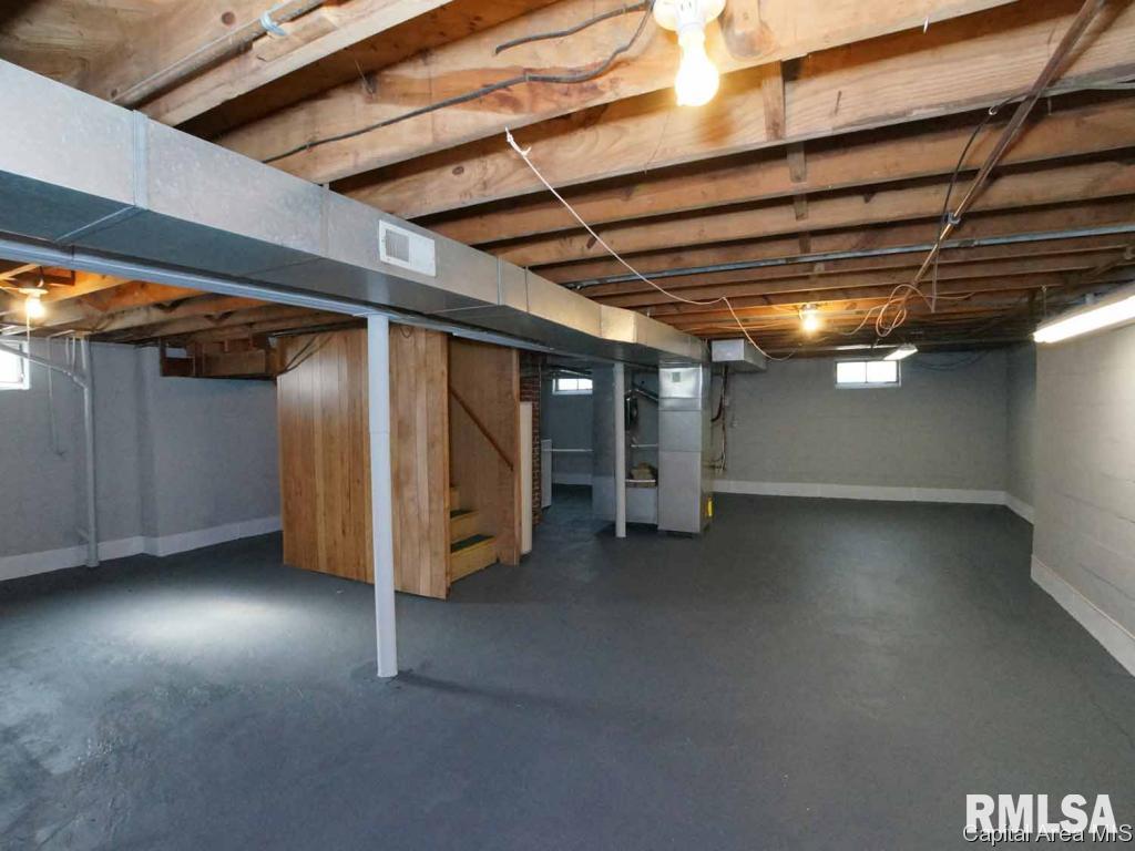 1020 West Maple Avenue South Springfield, IL 62704 - Photo 17 of 29 Gallery Image 17