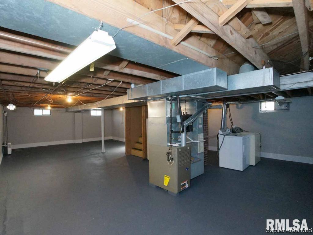 1020 West Maple Avenue South Springfield, IL 62704 - Photo 3 of 29 Gallery Image 3