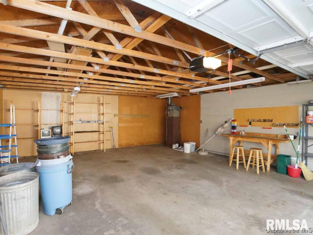 1020 West Maple Avenue South Springfield, IL 62704 - Photo 8 of 29 Gallery Image 8