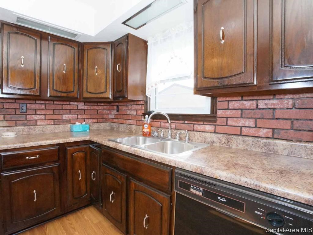 1020 West Maple Avenue South Springfield, IL 62704 - Photo 10 of 29 Gallery Image 10