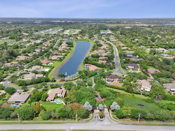 $9,985 | 14401 Jockey Circle, Davie, FL 33330