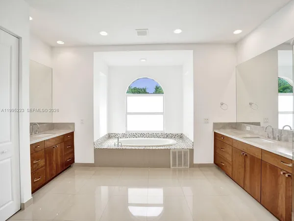 $9,985 | 14401 Jockey Circle, Davie, FL 33330