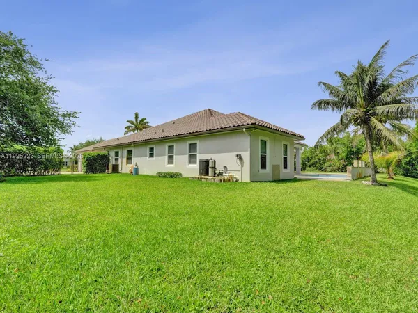 $9,985 | 14401 Jockey Circle, Davie, FL 33330