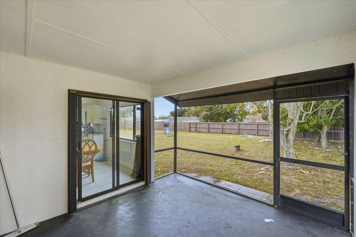 2080 Southeast Triumph Road Port St. Lucie, FL 34952 - Photo 26 of 33 31-DSC2033