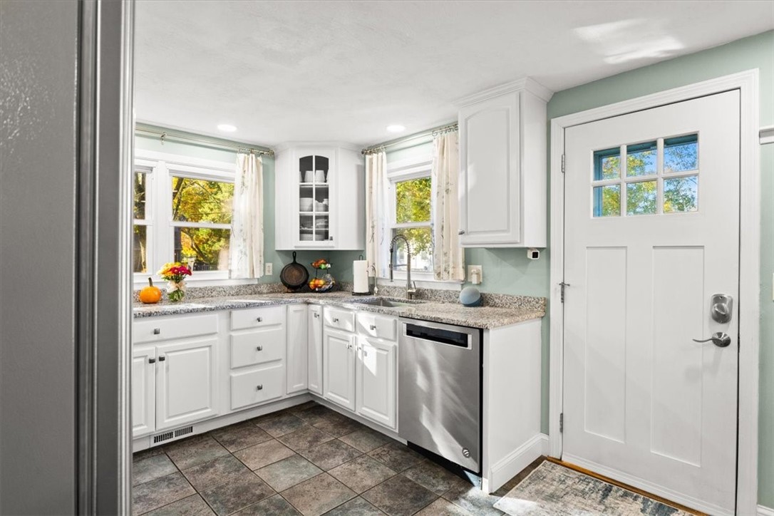 1 3rd Street Barrington, RI 02806 - Photo 6 of 50