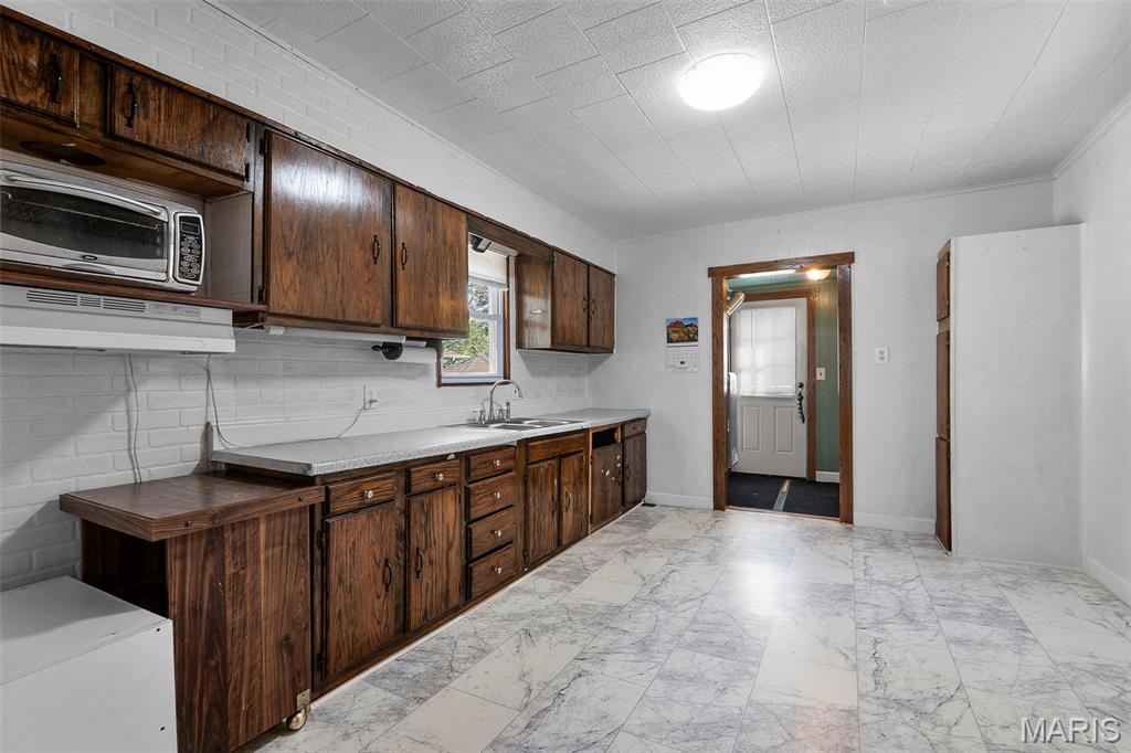 305 East Iron Banks Road Charleston, MO 63834 - Photo 12 of 15