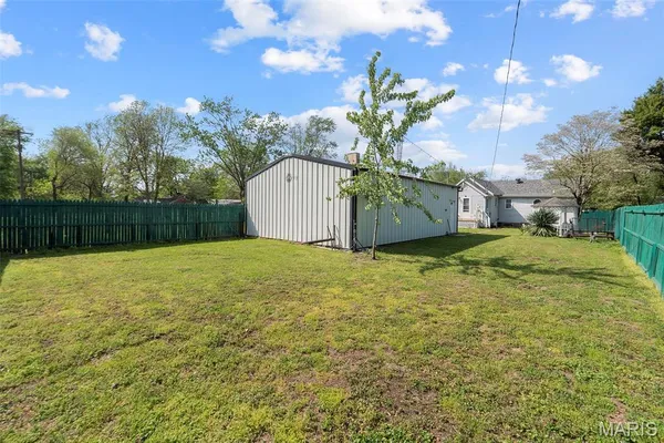 $76,500 | 305 East Iron Banks Road, Charleston, MO 63834
