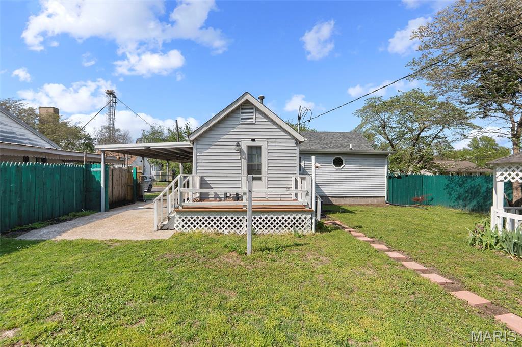 305 East Iron Banks Road Charleston, MO 63834 - Photo 5 of 15