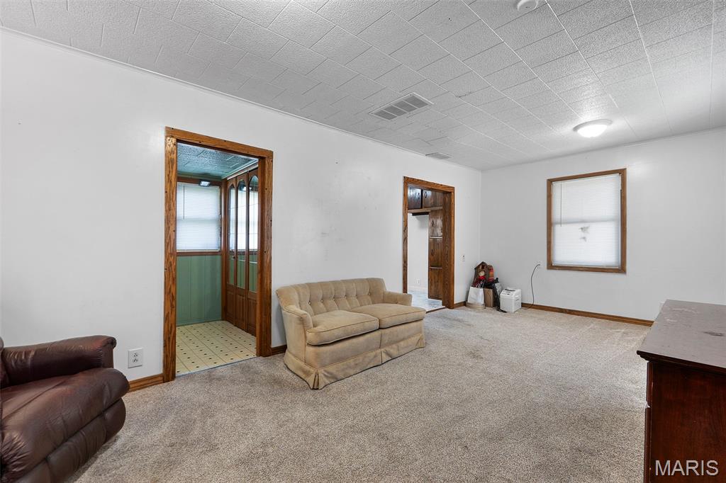 305 East Iron Banks Road Charleston, MO 63834 - Photo 8 of 15