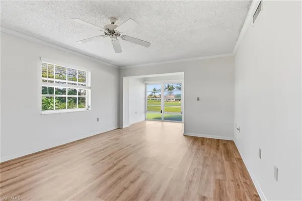 $219,900 | 315 St Andrews Boulevard, Unit D5, Naples, FL 34113