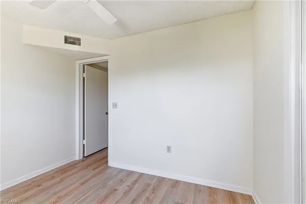 $219,900 | 315 St Andrews Boulevard, Unit D5, Naples, FL 34113