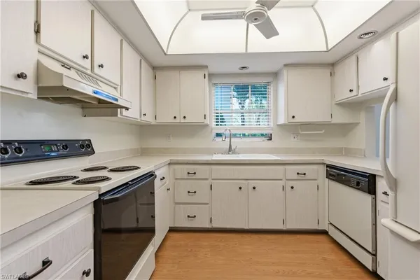 $219,900 | 315 St Andrews Boulevard, Unit D5, Naples, FL 34113