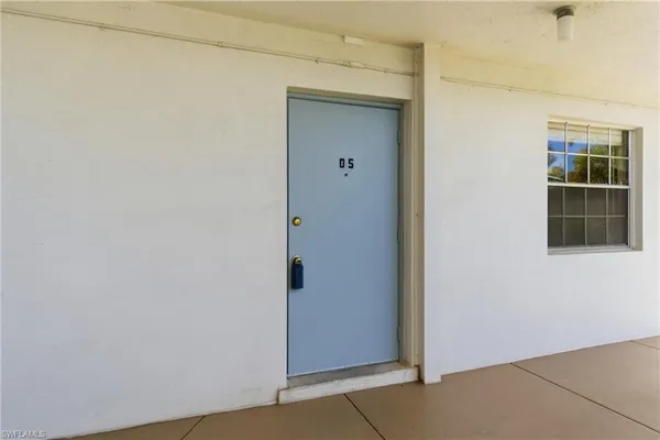 $219,900 | 315 St Andrews Boulevard, Unit D5, Naples, FL 34113