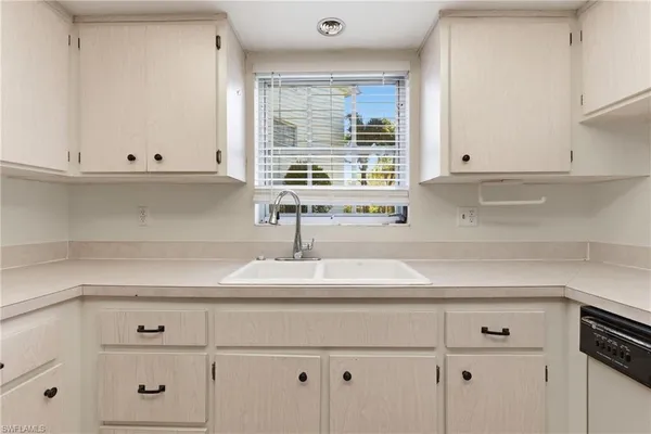 $219,900 | 315 St Andrews Boulevard, Unit D5, Naples, FL 34113