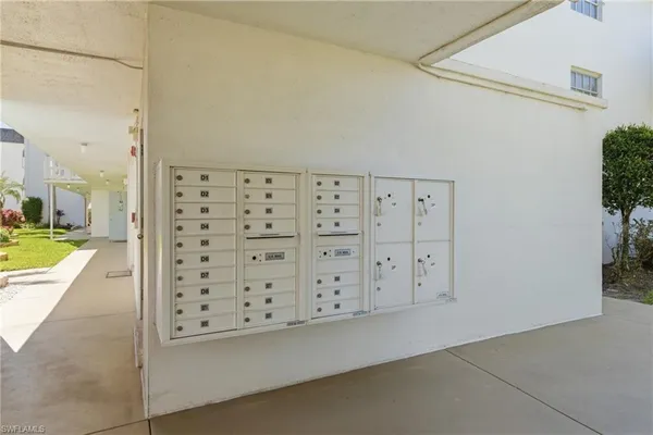 $219,900 | 315 St Andrews Boulevard, Unit D5, Naples, FL 34113