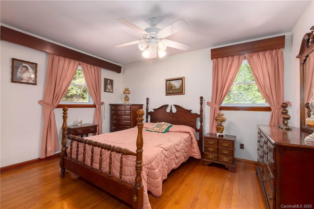 3600 Grapevine Road Marshall, NC 28753 - Photo 15 of 33 Gallery Image 15