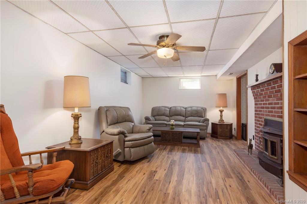 3600 Grapevine Road Marshall, NC 28753 - Photo 20 of 33 Gallery Image 20