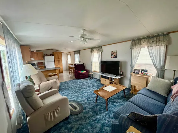 $94,900 | 21 Daniel Drive, Lyndonville, VT 05851