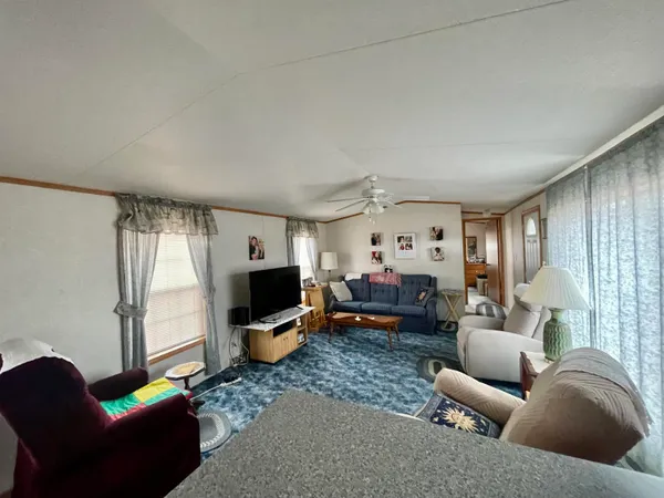 $94,900 | 21 Daniel Drive, Lyndonville, VT 05851