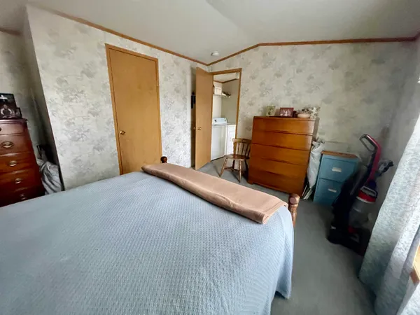 $94,900 | 21 Daniel Drive, Lyndonville, VT 05851