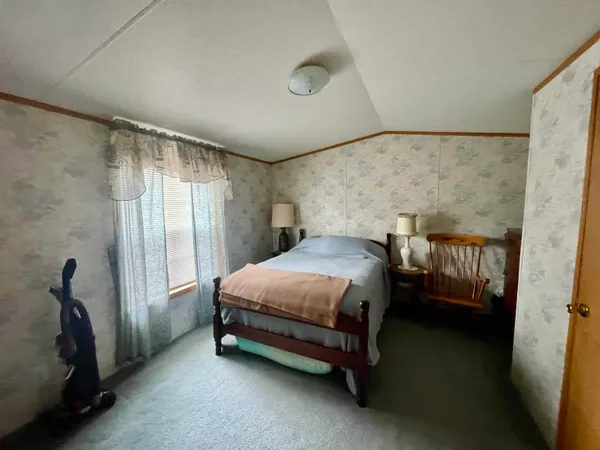 $94,900 | 21 Daniel Drive, Lyndonville, VT 05851